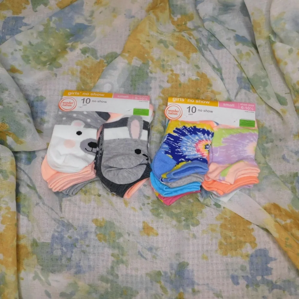Bundle of Wonder Nation Small Girls No Show Socks